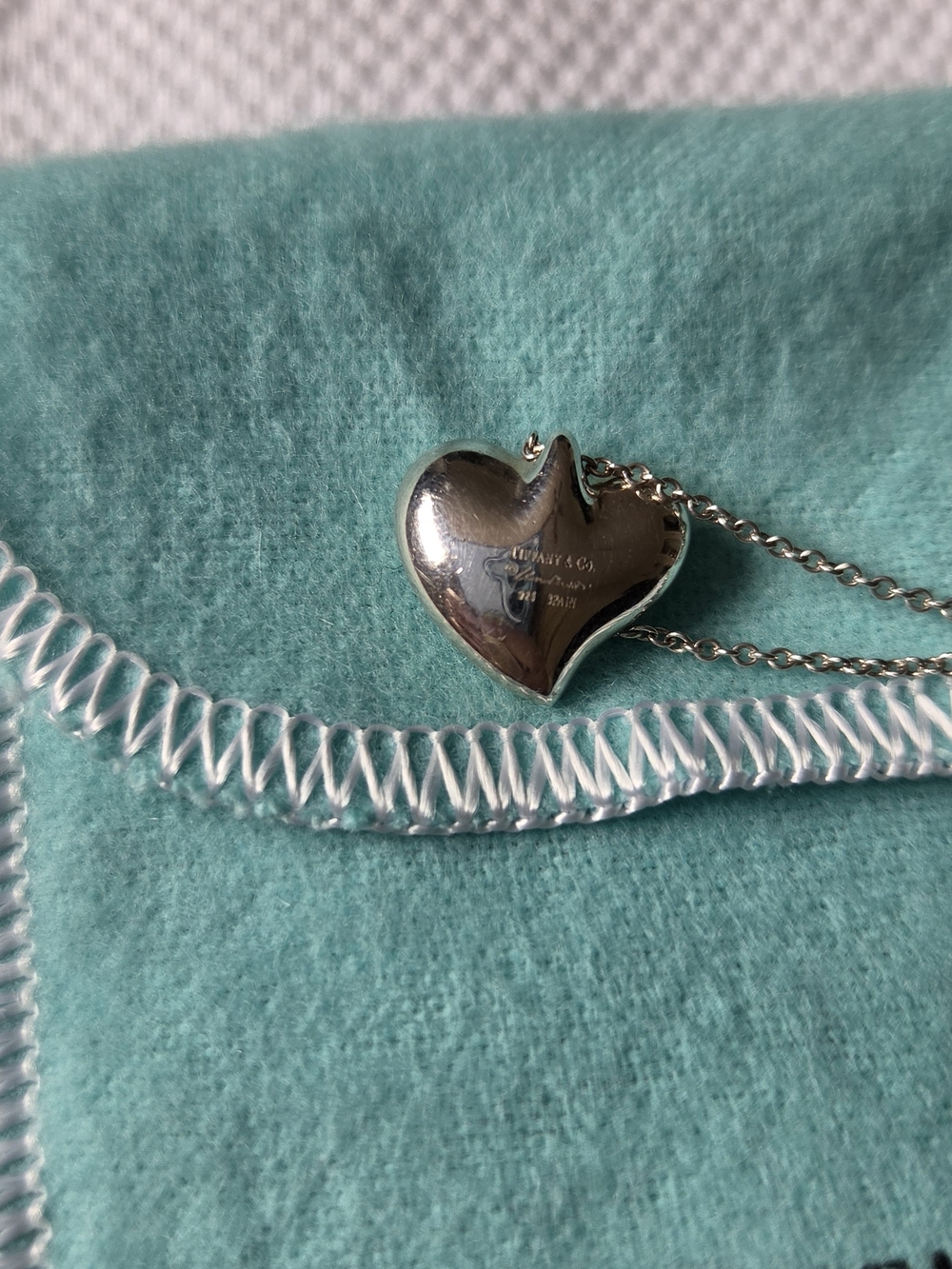 Tiffany & Co. Silver Heart Pendant on Silver Chain with Tiffany Blue Pouch - Picture 5 of 8